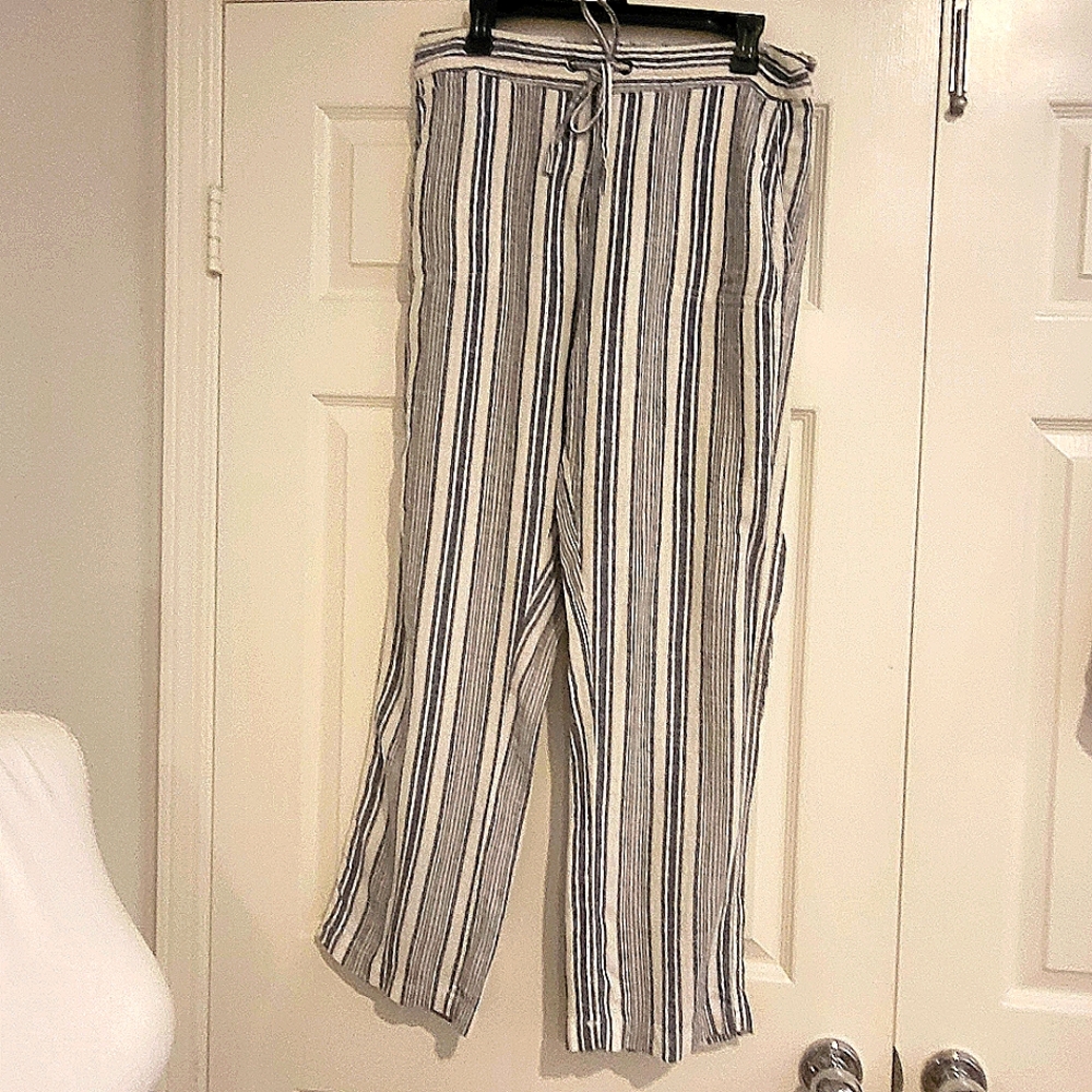 Per Se Blue and Cream Striped Pants
